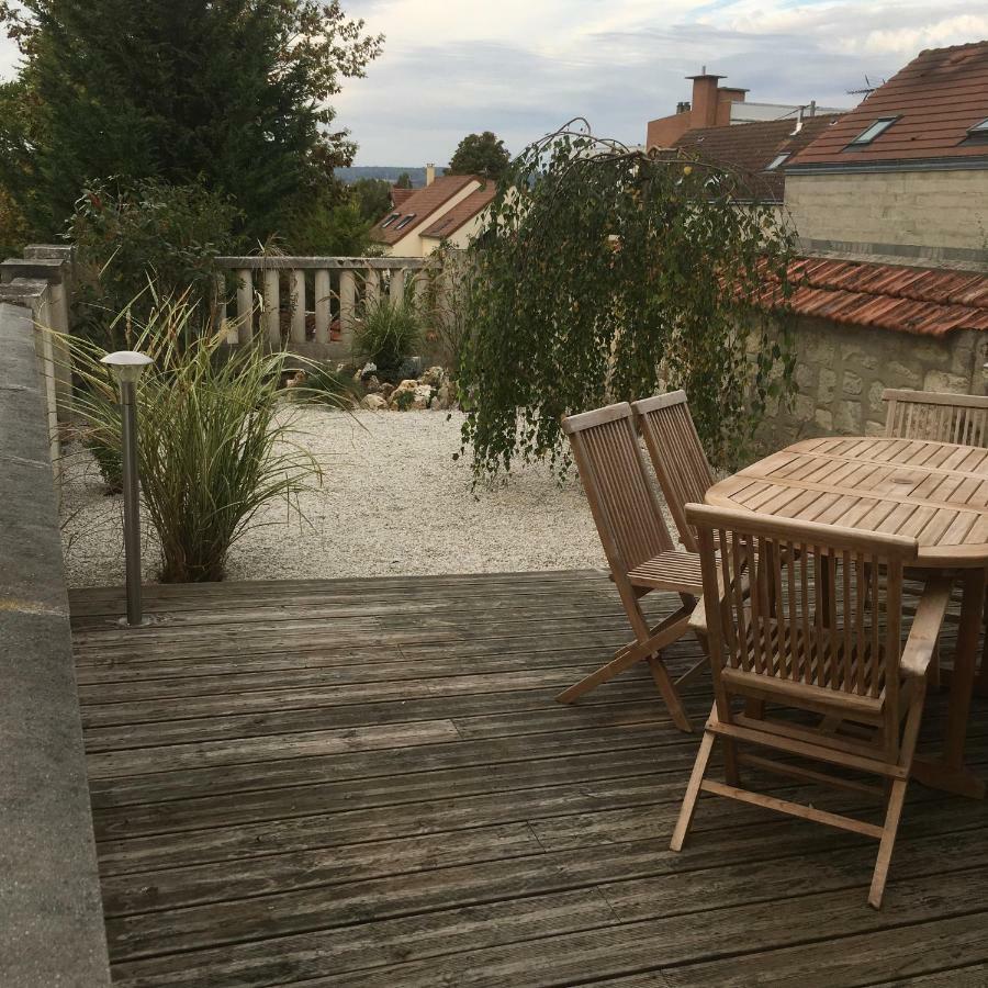 Au Tilleul Lägenhet Mezieres-sur-Seine Exteriör bild